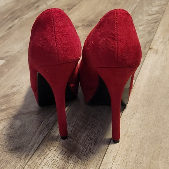 Red Brash Suede High Heels - Picture 3 of 4